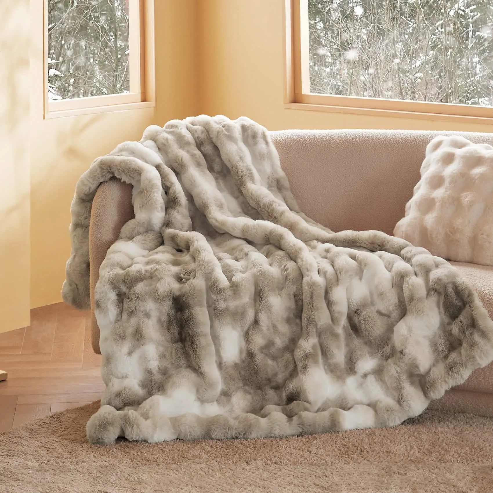 Ultra-Plush Bubble Faux Fur Blanket