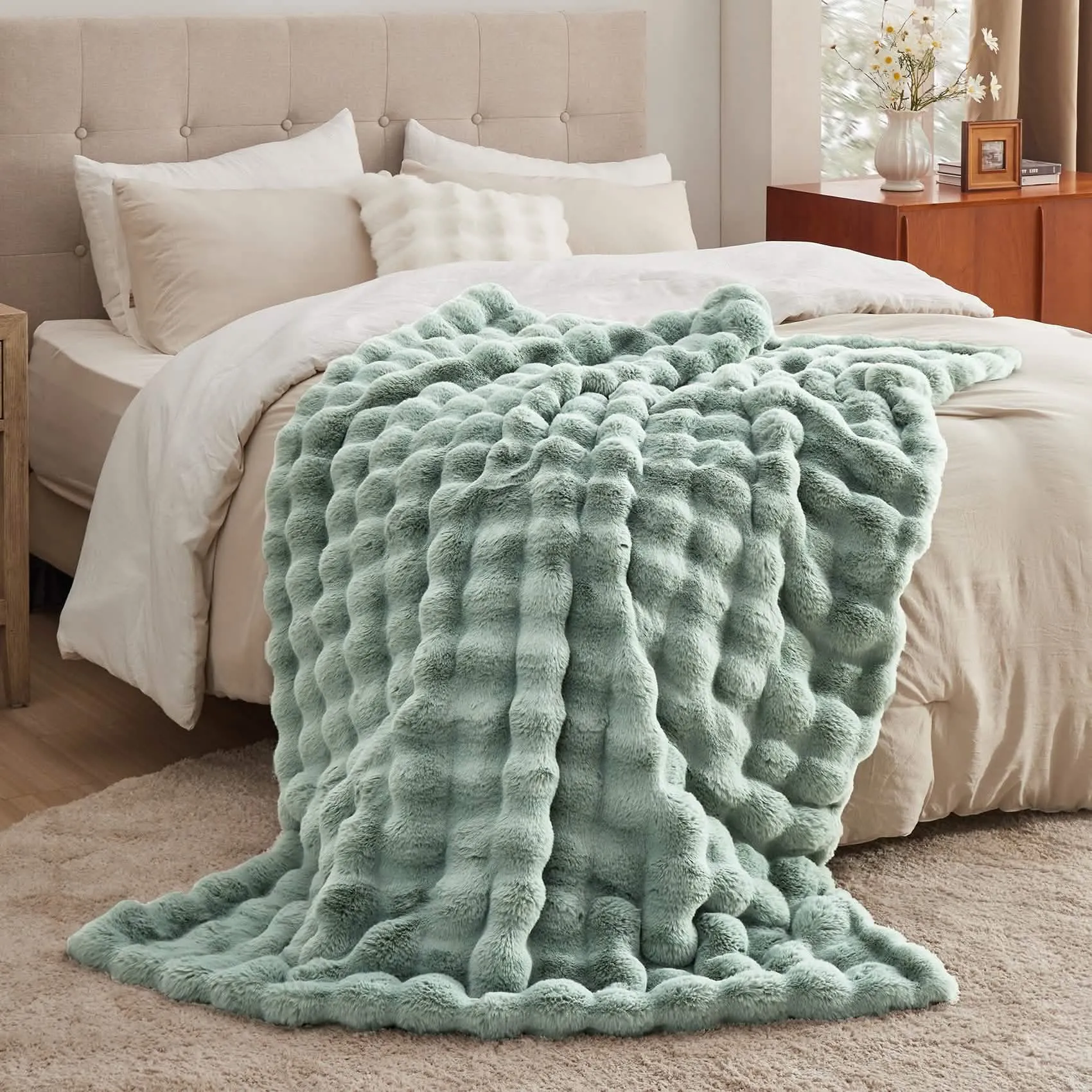 Ultra-Plush Bubble Faux Fur Blanket