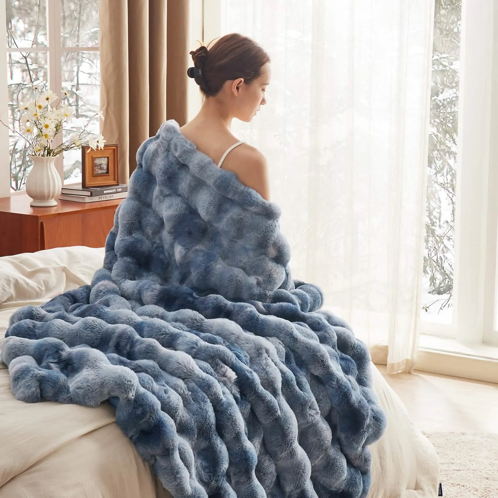 Ultra-Plush Bubble Faux Fur Blanket