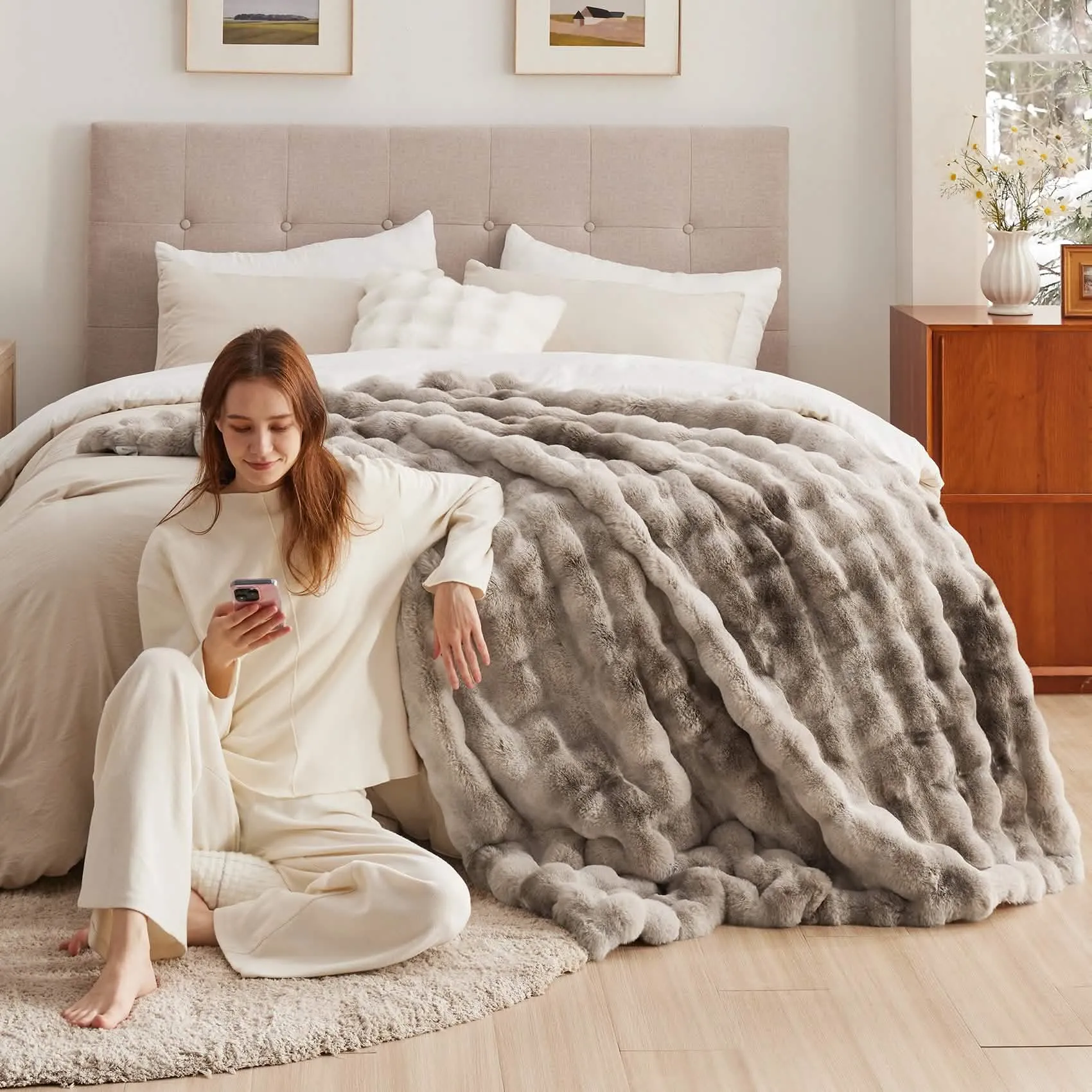 Ultra-Plush Bubble Faux Fur Blanket