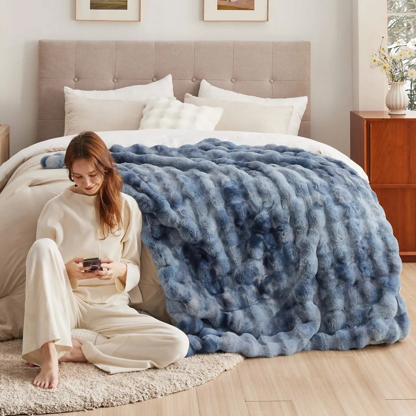 Ultra-Plush Bubble Faux Fur Blanket