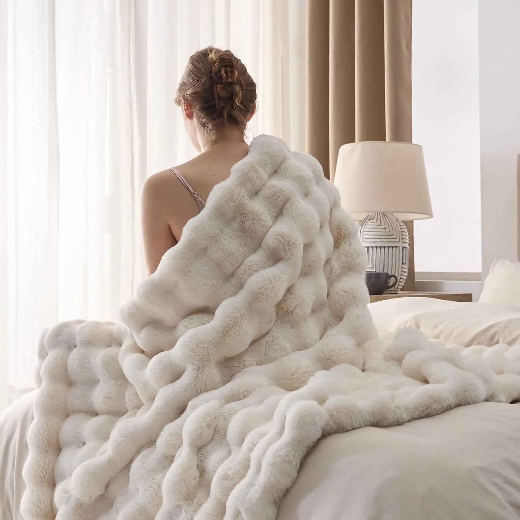 Ultra-Plush Bubble Faux Fur Blanket